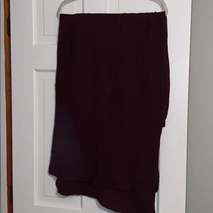 Maroon thick scarf